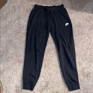 Black nike jogger pants
